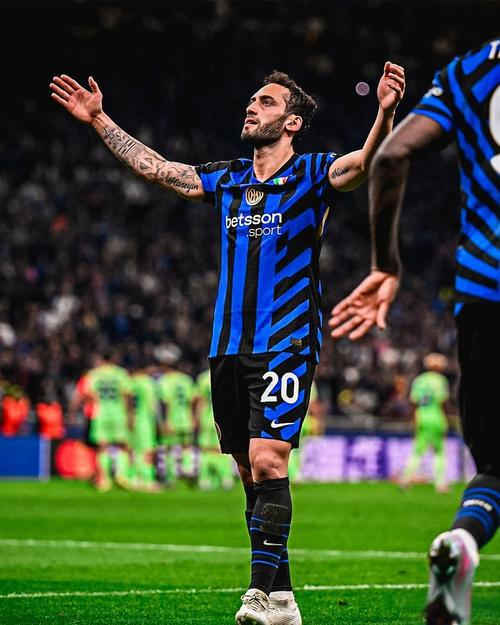 翻翻策略 再见国际米兰，5大冠军球员将要离队，售价2.5亿，转会风暴降临